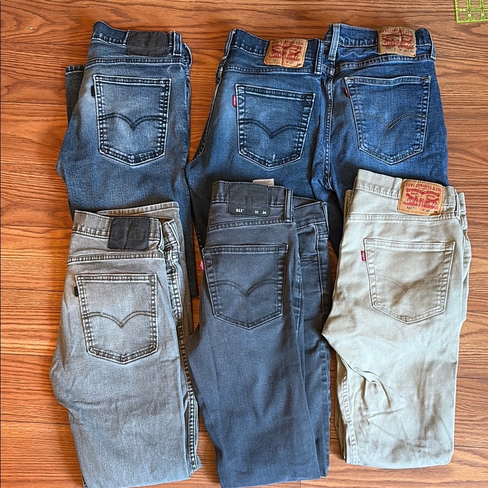 Huge lot! Men’s Levi jeans. 511 & 510 style, size 32x34.